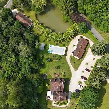 Tilleul Mas Du Ponteil Сasa de vacaciones *